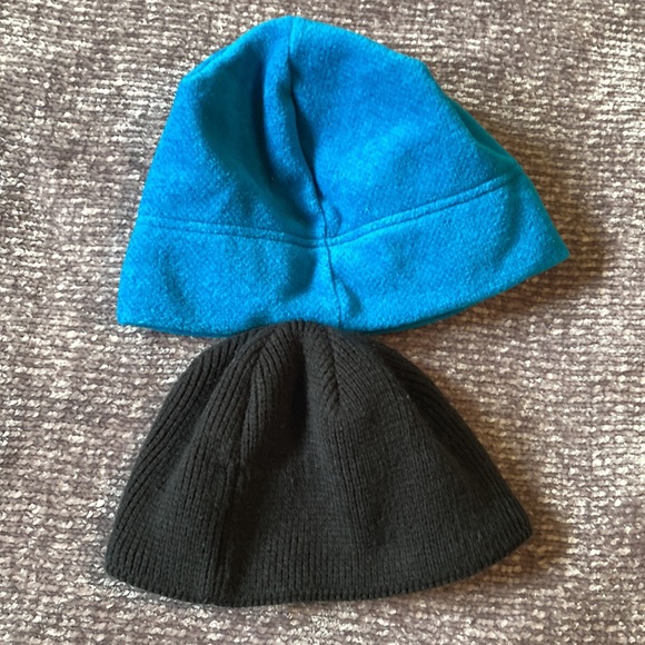 The North Face Parent & Child Beanie 2-Pack - Picture 2 of 5